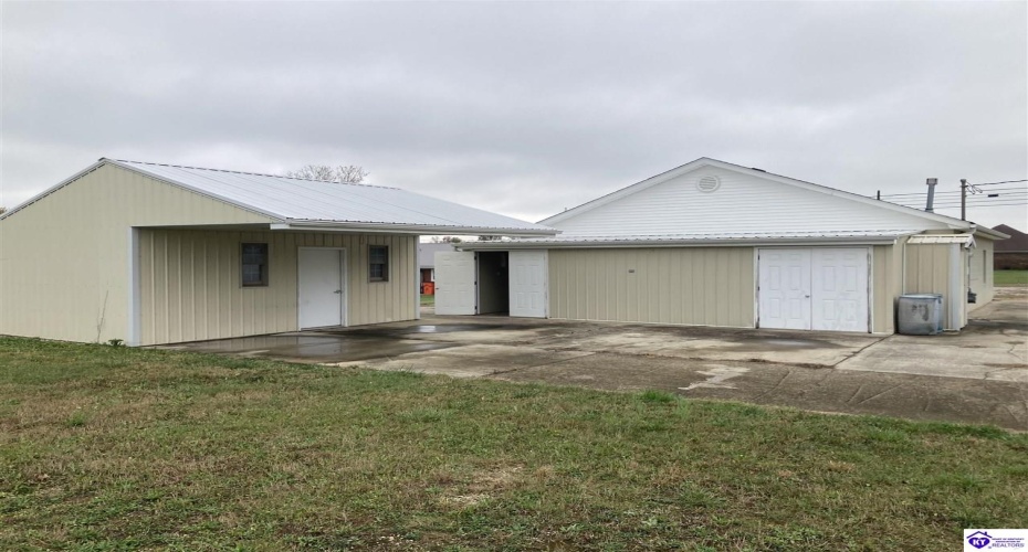 Hodgenville Road, Elizabethtown, Kentucky 42701, ,For Sale,Hodgenville Road,HK24004618