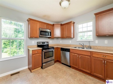 Blossom Lane, Elizabethtown, Kentucky 42701, ,2 BathroomsBathrooms,For Sale,Blossom Lane,HK24002276