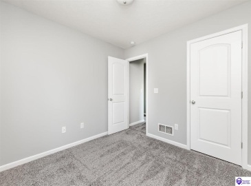 Blossom Lane, Elizabethtown, Kentucky 42701, ,2 BathroomsBathrooms,For Sale,Blossom Lane,HK24002276