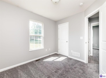 Blossom Lane, Elizabethtown, Kentucky 42701, ,2 BathroomsBathrooms,For Sale,Blossom Lane,HK24002276