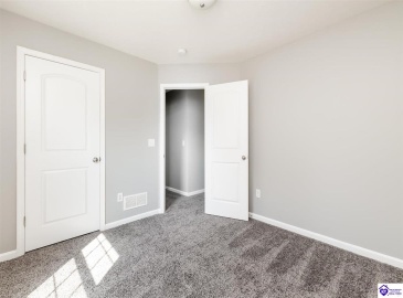 Blossom Lane, Elizabethtown, Kentucky 42701, ,2 BathroomsBathrooms,For Sale,Blossom Lane,HK24002276