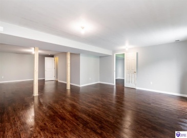 Blossom Lane, Elizabethtown, Kentucky 42701, ,2 BathroomsBathrooms,For Sale,Blossom Lane,HK24002276