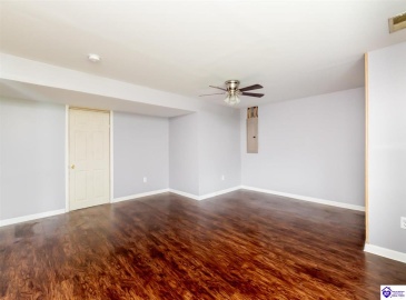 Blossom Lane, Elizabethtown, Kentucky 42701, ,2 BathroomsBathrooms,For Sale,Blossom Lane,HK24002276