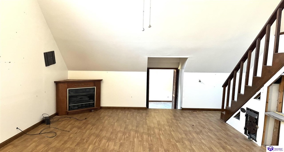 Country Lane, Lebanon Junction, Kentucky 40150, ,1 BathroomBathrooms,For Sale,Country Lane,HK24004627