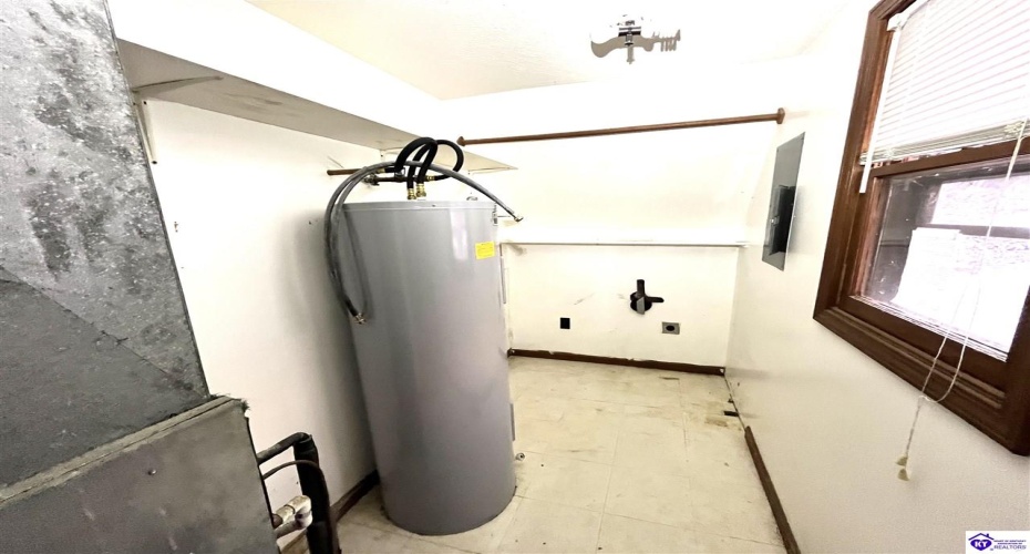 Country Lane, Lebanon Junction, Kentucky 40150, ,1 BathroomBathrooms,For Sale,Country Lane,HK24004627