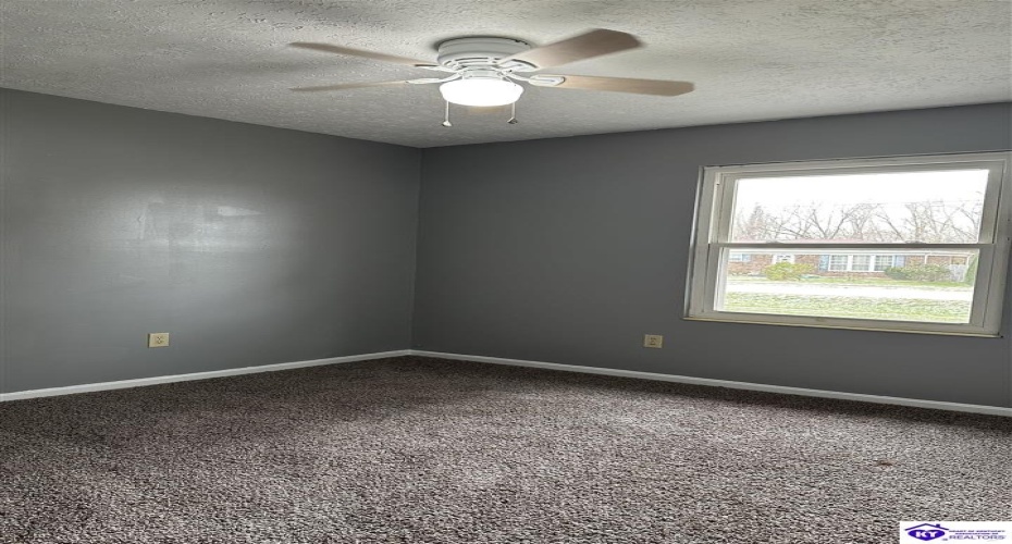 Kentucky Circle, Radcliff, Kentucky 40160, ,2 BathroomsBathrooms,For Sale,Kentucky Circle,HK24004628