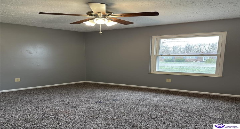 Kentucky Circle, Radcliff, Kentucky 40160, ,2 BathroomsBathrooms,For Sale,Kentucky Circle,HK24004628