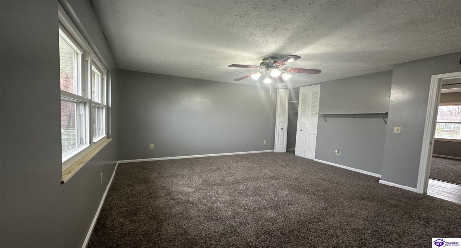 Kentucky Circle, Radcliff, Kentucky 40160, ,2 BathroomsBathrooms,For Sale,Kentucky Circle,HK24004628