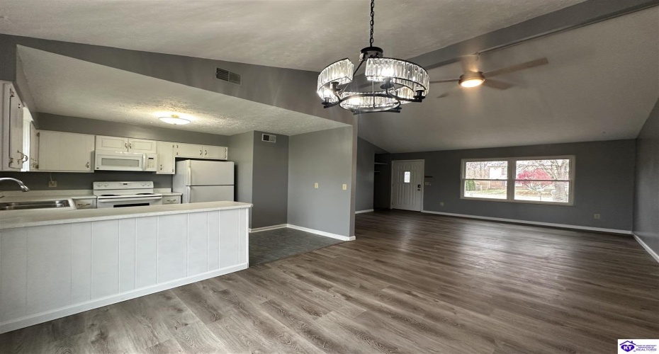 Kentucky Circle, Radcliff, Kentucky 40160, ,2 BathroomsBathrooms,For Sale,Kentucky Circle,HK24004628