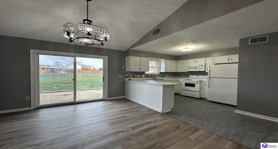 Kentucky Circle, Radcliff, Kentucky 40160, ,2 BathroomsBathrooms,For Sale,Kentucky Circle,HK24004628