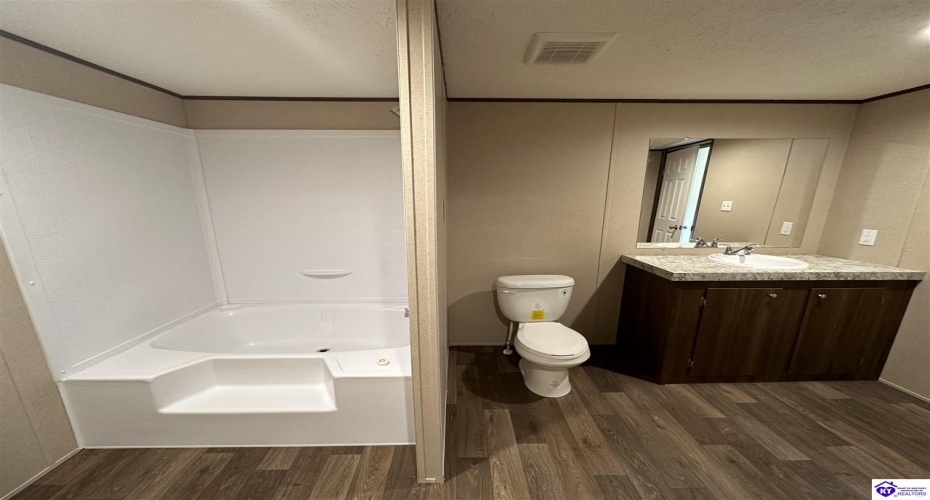 Eagles Nest Road, Ekron, Kentucky 40117, ,2 BathroomsBathrooms,For Sale,Eagles Nest Road,HK24003034