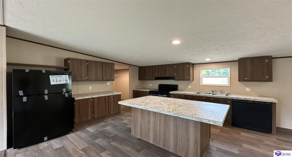 Eagles Nest Road, Ekron, Kentucky 40117, ,2 BathroomsBathrooms,For Sale,Eagles Nest Road,HK24003034