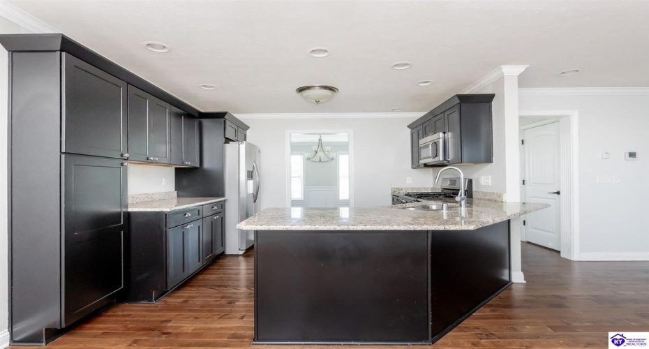 Black Ravens Court, Elizabethtown, Kentucky 42701, ,4 BathroomsBathrooms,For Sale,Black Ravens Court,HK24004630