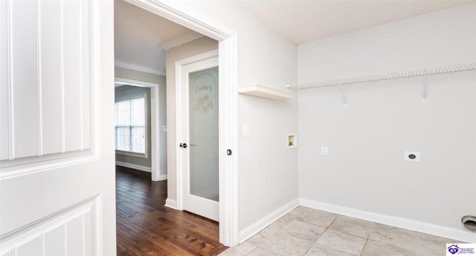 Black Ravens Court, Elizabethtown, Kentucky 42701, ,4 BathroomsBathrooms,For Sale,Black Ravens Court,HK24004630