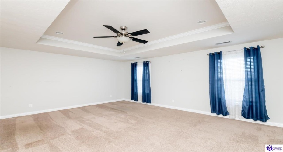 Black Ravens Court, Elizabethtown, Kentucky 42701, ,4 BathroomsBathrooms,For Sale,Black Ravens Court,HK24004630