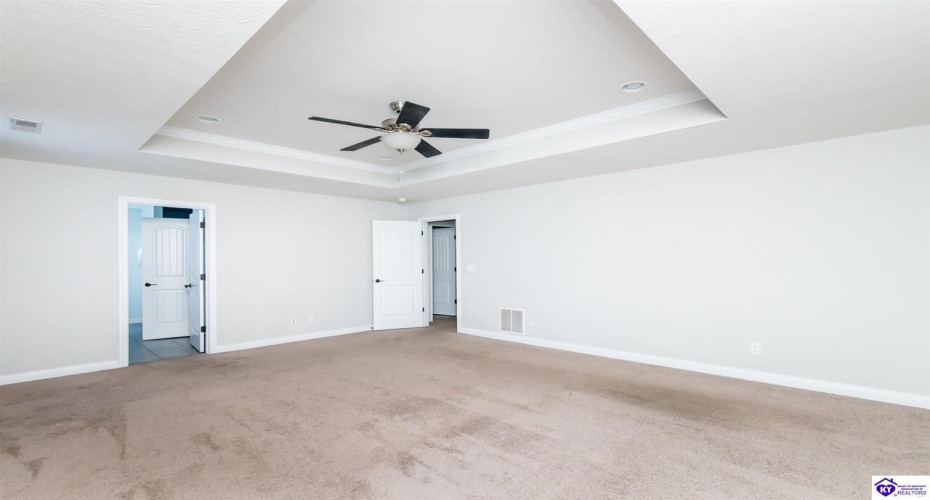 Black Ravens Court, Elizabethtown, Kentucky 42701, ,4 BathroomsBathrooms,For Sale,Black Ravens Court,HK24004630