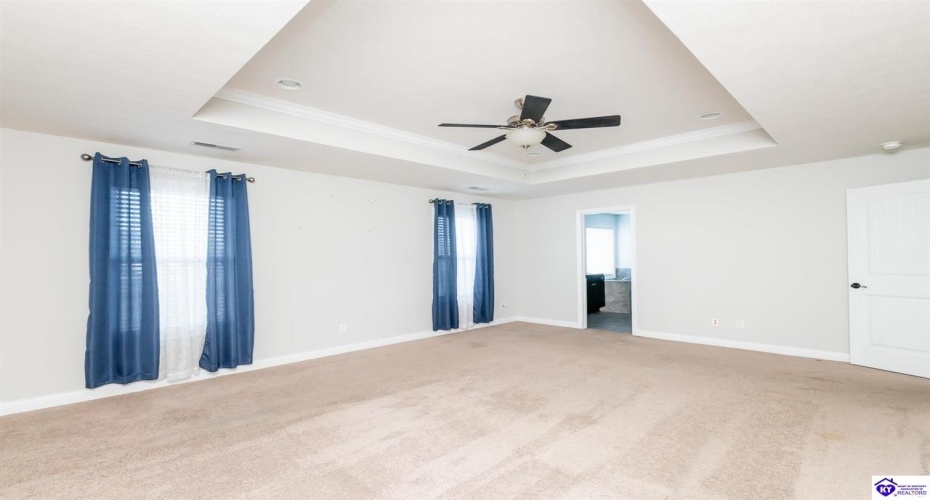 Black Ravens Court, Elizabethtown, Kentucky 42701, ,4 BathroomsBathrooms,For Sale,Black Ravens Court,HK24004630