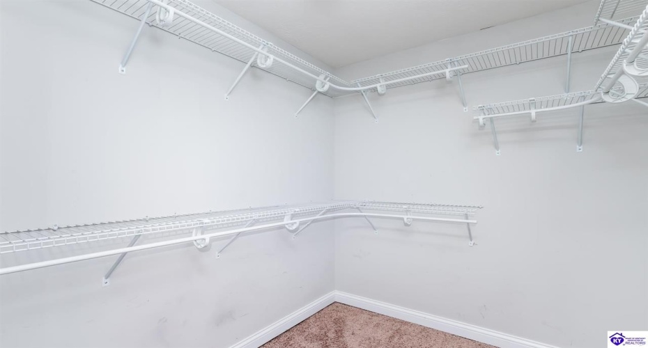 Black Ravens Court, Elizabethtown, Kentucky 42701, ,4 BathroomsBathrooms,For Sale,Black Ravens Court,HK24004630