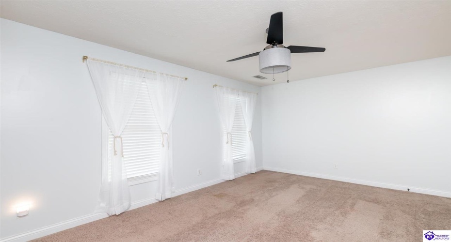 Black Ravens Court, Elizabethtown, Kentucky 42701, ,4 BathroomsBathrooms,For Sale,Black Ravens Court,HK24004630