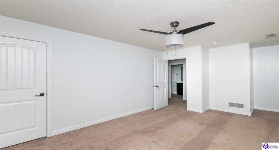 Black Ravens Court, Elizabethtown, Kentucky 42701, ,4 BathroomsBathrooms,For Sale,Black Ravens Court,HK24004630