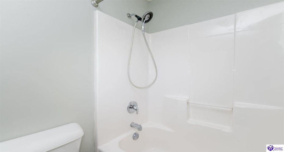 Black Ravens Court, Elizabethtown, Kentucky 42701, ,4 BathroomsBathrooms,For Sale,Black Ravens Court,HK24004630