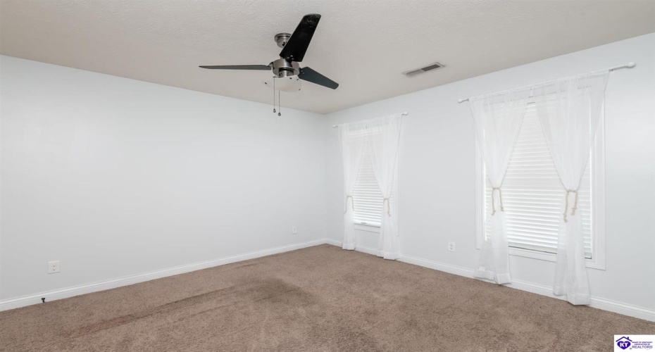 Black Ravens Court, Elizabethtown, Kentucky 42701, ,4 BathroomsBathrooms,For Sale,Black Ravens Court,HK24004630