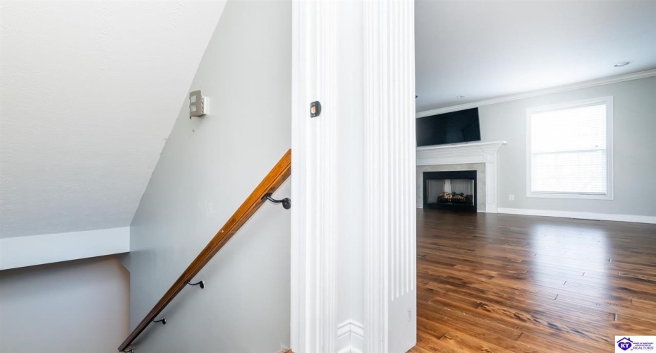 Black Ravens Court, Elizabethtown, Kentucky 42701, ,4 BathroomsBathrooms,For Sale,Black Ravens Court,HK24004630