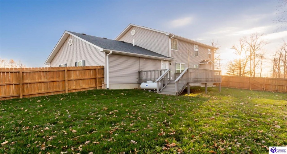 Black Ravens Court, Elizabethtown, Kentucky 42701, ,4 BathroomsBathrooms,For Sale,Black Ravens Court,HK24004630