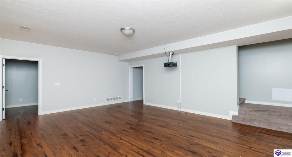 Black Ravens Court, Elizabethtown, Kentucky 42701, ,4 BathroomsBathrooms,For Sale,Black Ravens Court,HK24004630