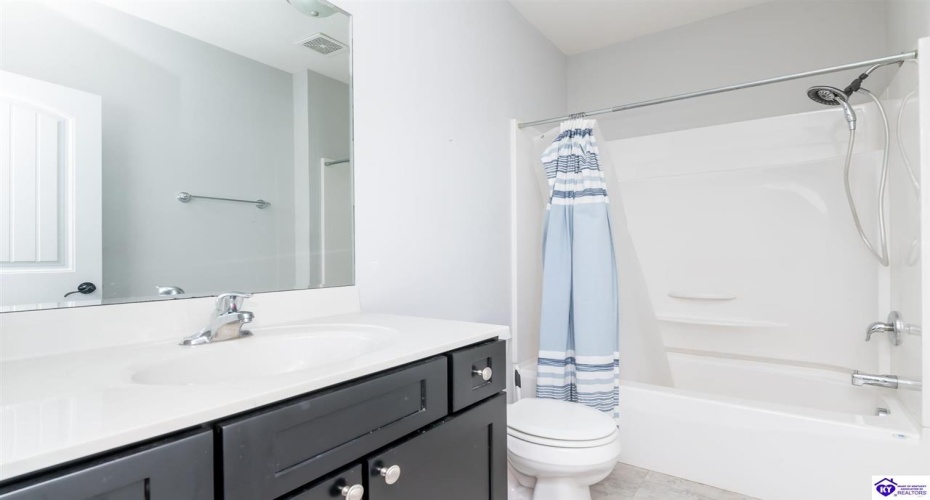 Black Ravens Court, Elizabethtown, Kentucky 42701, ,4 BathroomsBathrooms,For Sale,Black Ravens Court,HK24004630