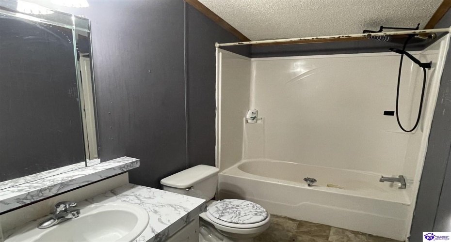 Wonderland Road, Upton, Kentucky 42784, ,2 BathroomsBathrooms,For Sale,Wonderland Road,HK24004631