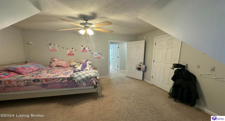 Rolling Ridge Court, Brandenburg, Kentucky 40108, ,4 BathroomsBathrooms,For Sale,Rolling Ridge Court,HK24004634