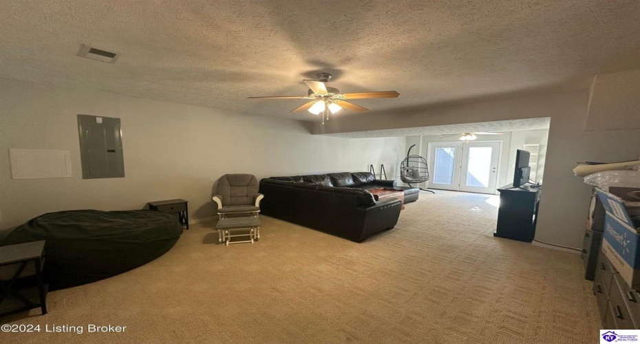 Rolling Ridge Court, Brandenburg, Kentucky 40108, ,4 BathroomsBathrooms,For Sale,Rolling Ridge Court,HK24004634