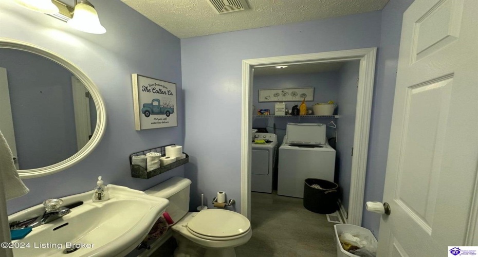 Rolling Ridge Court, Brandenburg, Kentucky 40108, ,4 BathroomsBathrooms,For Sale,Rolling Ridge Court,HK24004634