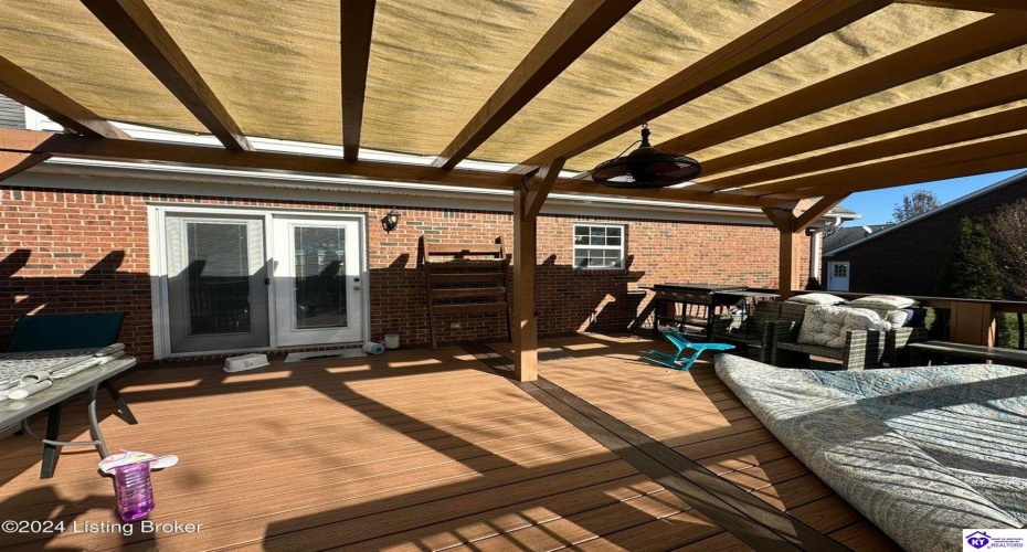 Rolling Ridge Court, Brandenburg, Kentucky 40108, ,4 BathroomsBathrooms,For Sale,Rolling Ridge Court,HK24004634