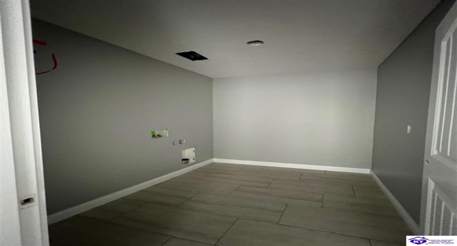 Rolling Meadows Lane, Bardstown, Kentucky 40004, ,2 BathroomsBathrooms,For Sale,Rolling Meadows Lane,HK23002592