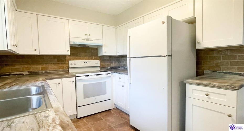 Ford Street, Campbellsville, Kentucky 42718, ,2 BathroomsBathrooms,For Sale,Ford Street,HK23002885