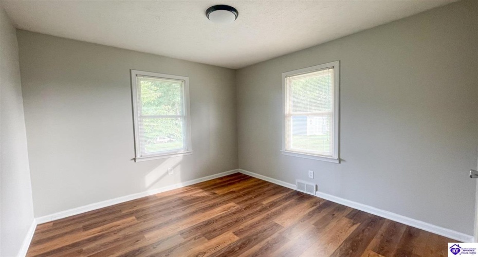 Ford Street, Campbellsville, Kentucky 42718, ,2 BathroomsBathrooms,For Sale,Ford Street,HK23002885