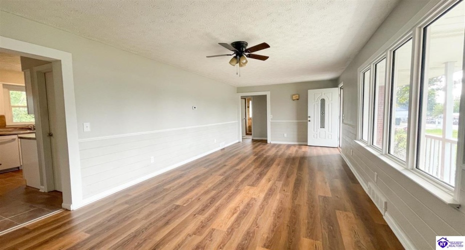 Ford Street, Campbellsville, Kentucky 42718, ,2 BathroomsBathrooms,For Sale,Ford Street,HK23002885