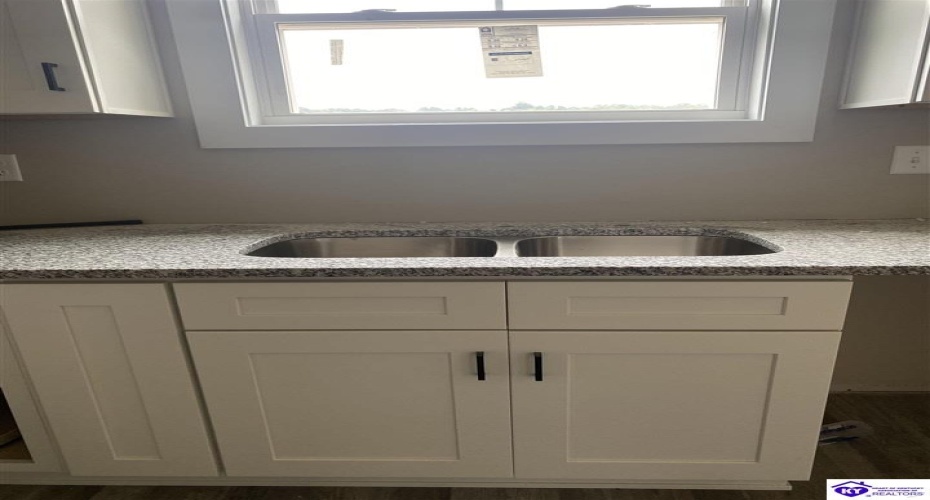 Lowball Lane, Vine Grove, Kentucky 40175, ,2 BathroomsBathrooms,For Sale,Lowball Lane,HK23003028