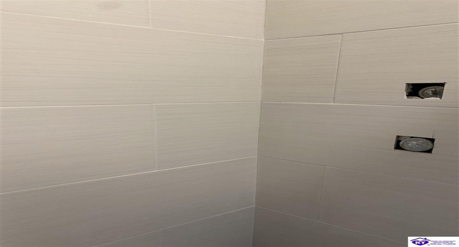 Lowball Lane, Vine Grove, Kentucky 40175, ,2 BathroomsBathrooms,For Sale,Lowball Lane,HK23003028