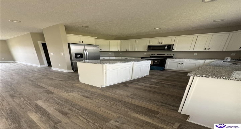 Lowball Lane, Vine Grove, Kentucky 40175, ,2 BathroomsBathrooms,For Sale,Lowball Lane,HK23003028