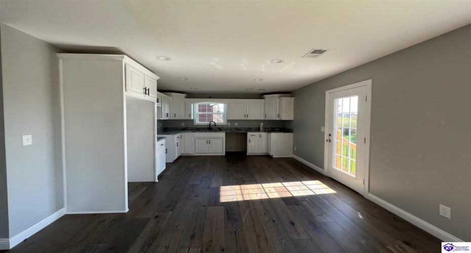 Oak Grove Drive, Bardstown, Kentucky 40004, ,2 BathroomsBathrooms,For Sale,Oak Grove Drive,HK23003112