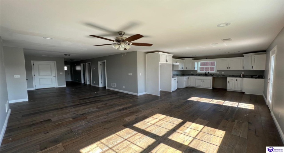 Oak Grove Drive, Bardstown, Kentucky 40004, ,2 BathroomsBathrooms,For Sale,Oak Grove Drive,HK23003112