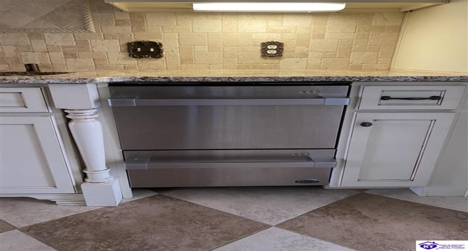 Rue La Grande, Elizabethtown, Kentucky 42701, ,5 BathroomsBathrooms,For Sale,Rue La Grande,HK23000779