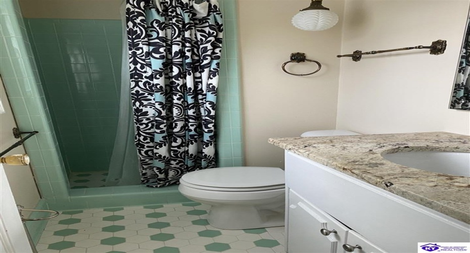 Rue La Grande, Elizabethtown, Kentucky 42701, ,5 BathroomsBathrooms,For Sale,Rue La Grande,HK23000779