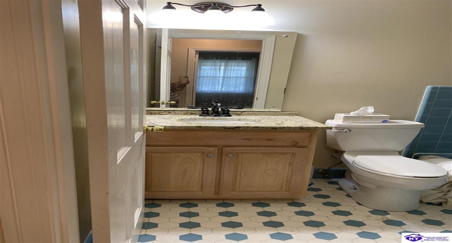 Rue La Grande, Elizabethtown, Kentucky 42701, ,5 BathroomsBathrooms,For Sale,Rue La Grande,HK23000779