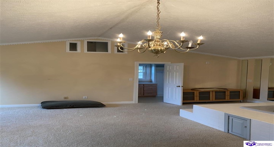 Rue La Grande, Elizabethtown, Kentucky 42701, ,5 BathroomsBathrooms,For Sale,Rue La Grande,HK23000779