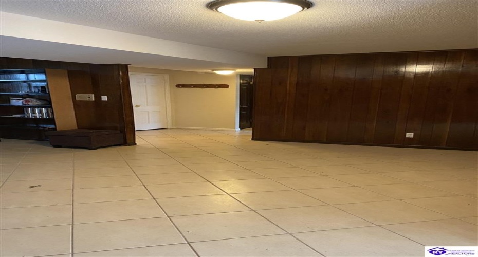 Rue La Grande, Elizabethtown, Kentucky 42701, ,5 BathroomsBathrooms,For Sale,Rue La Grande,HK23000779