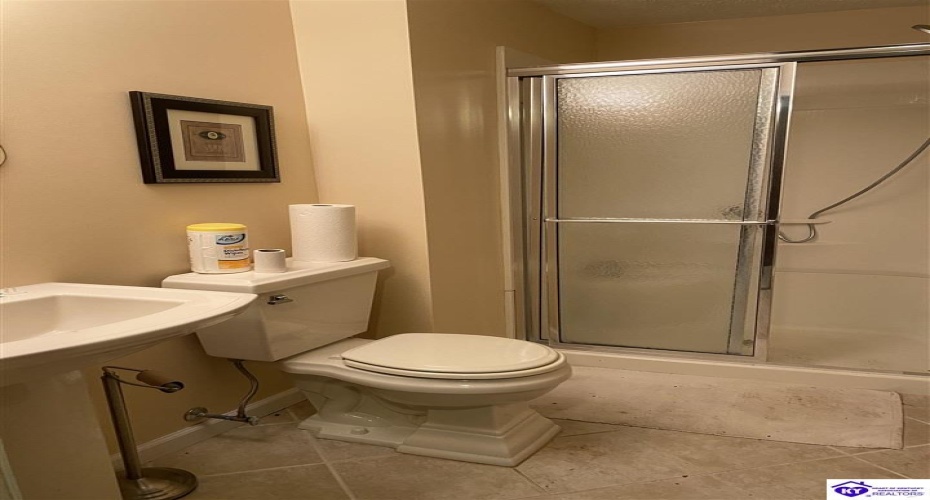 Rue La Grande, Elizabethtown, Kentucky 42701, ,5 BathroomsBathrooms,For Sale,Rue La Grande,HK23000779